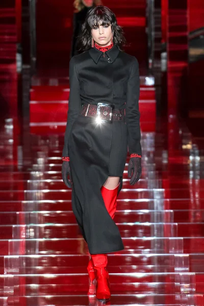 Look 1